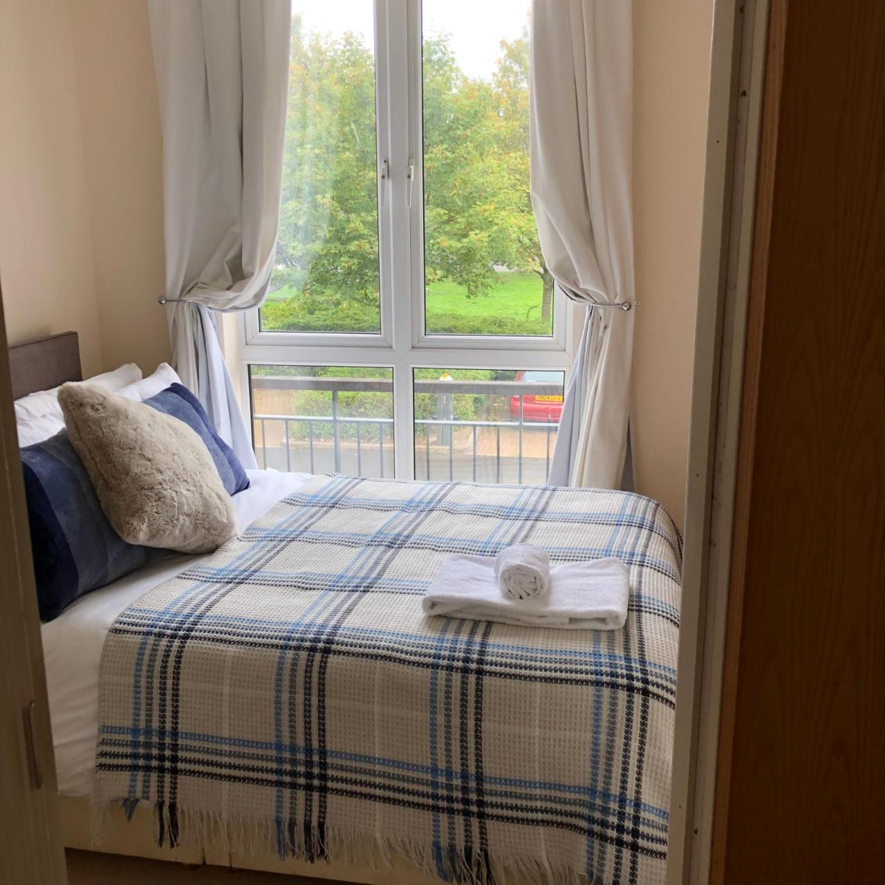 Sky Night Serviced Apartments Cardiff Exterior photo