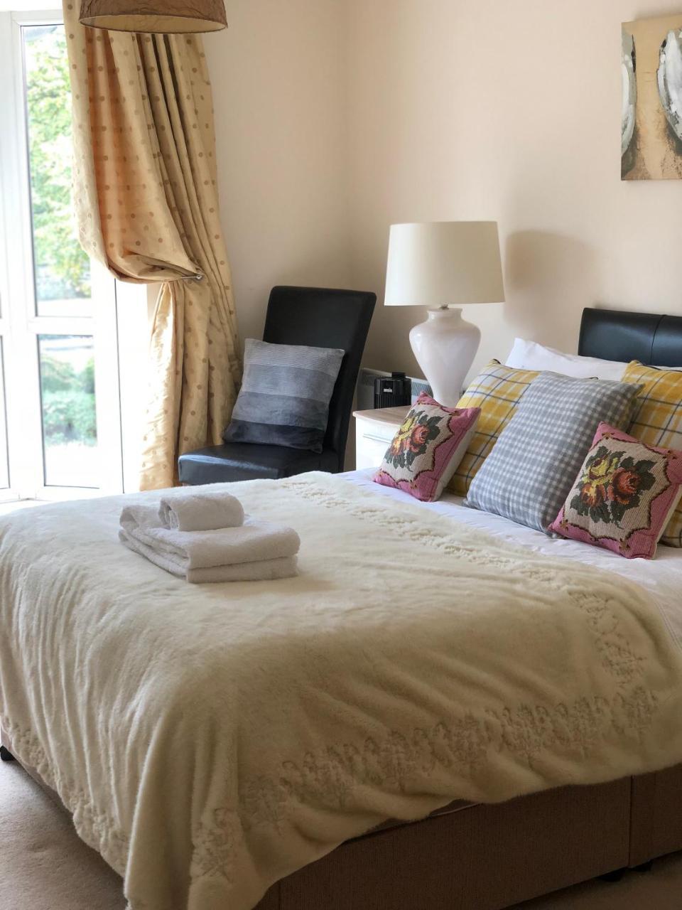 Sky Night Serviced Apartments Cardiff Exterior photo